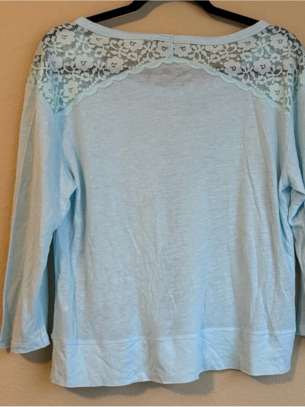 Abercrombie & Fitch Linen Blend Lace-Shoulder Long Sleeve Top - Picture 2 of 2
